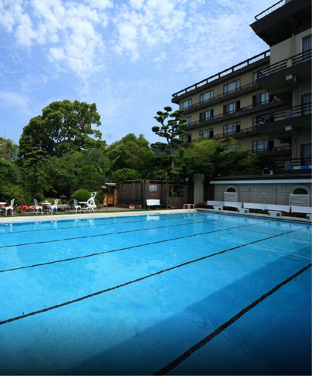 屋外プール（夏季限定）